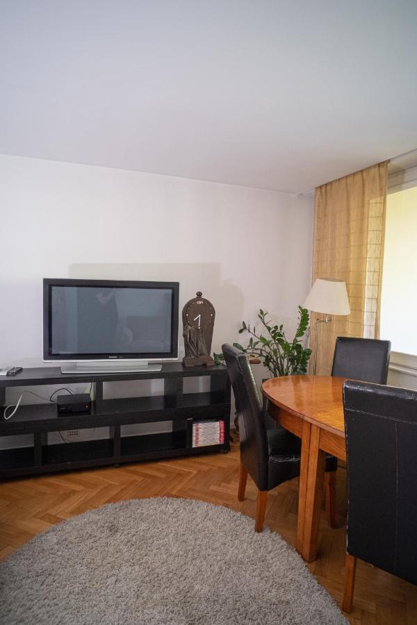 Central Charm Nowiniarska Varsovie Extérieur photo